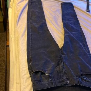 Levi’s slim/fit skinny jeans (Black) W29 L32